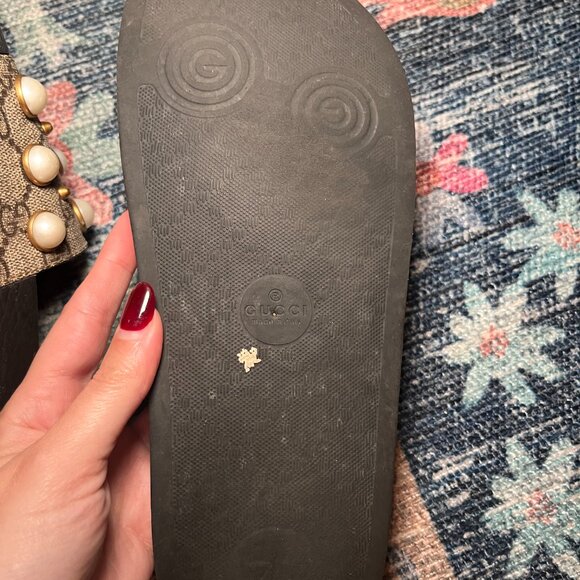 Gucci Women's Pursuit Pearl Stud Pool Slide Sandals | Size 6 US | Size EU 36 - Picture 8 of 11